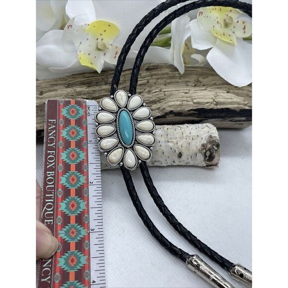 Western Cluster Turquoise  White Silver Black Bolo Tie Southwest Cowgirl Cowboy - Picture 4 of 13